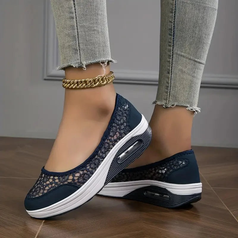 Breathable Lace Flower Walking Shoes For Women