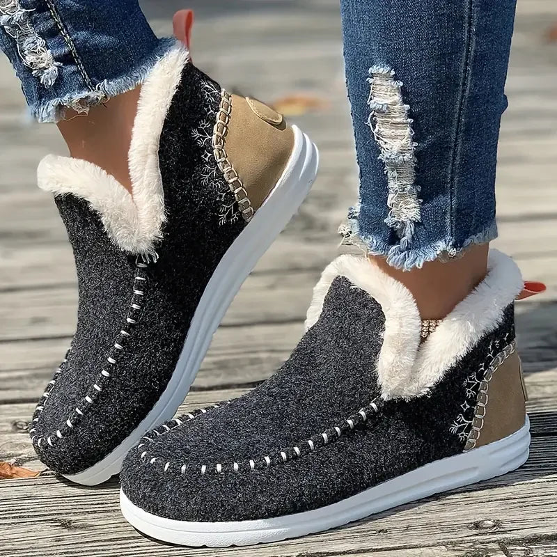 CozyStep™ Fleece-Lined Ankle Boots: Embrace Warmth & Style