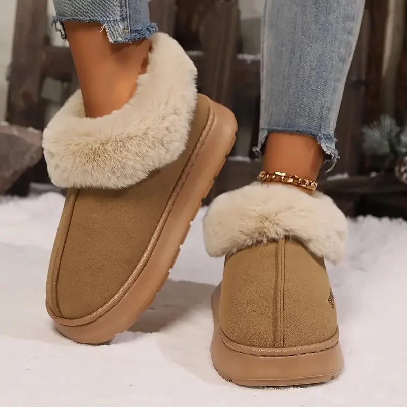 Cozy Comfort Plush Slippers - A Warm Embrace for Your Feet!