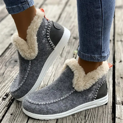 CozyStep™ Fleece-Lined Ankle Boots: Embrace Warmth & Style